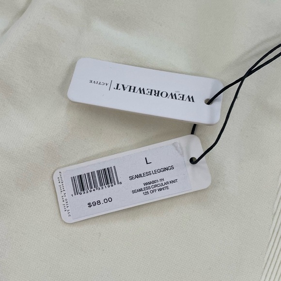 WeWoreWhat Cream Leggings - Picture 4 of 5